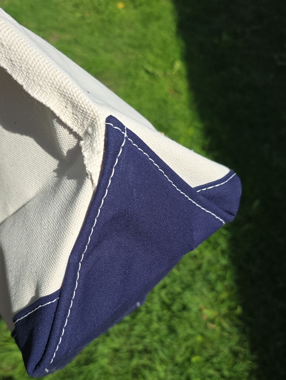 L.L. Bean Custom NO KINGS Cream Canvas Boat Tote Beach Bag with Navy Trim NWT - Picture 5 of 6